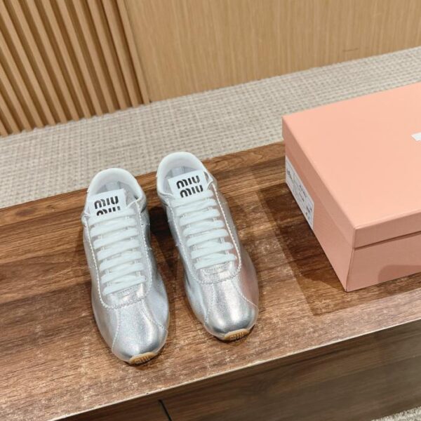 repliche,replica,perfette,siti di,affidabili,migliori siti,dove comprare,1:1,scarpe da ginnastica Miu Miu casual Forrest Gump scarpe scarpe da allenamento morali