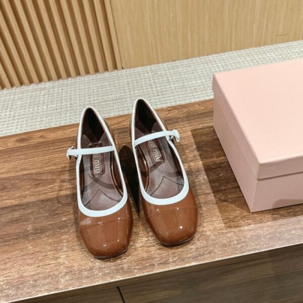 Miu Miu 2025 inizio primavera nuove scarpe Mary Jane color block