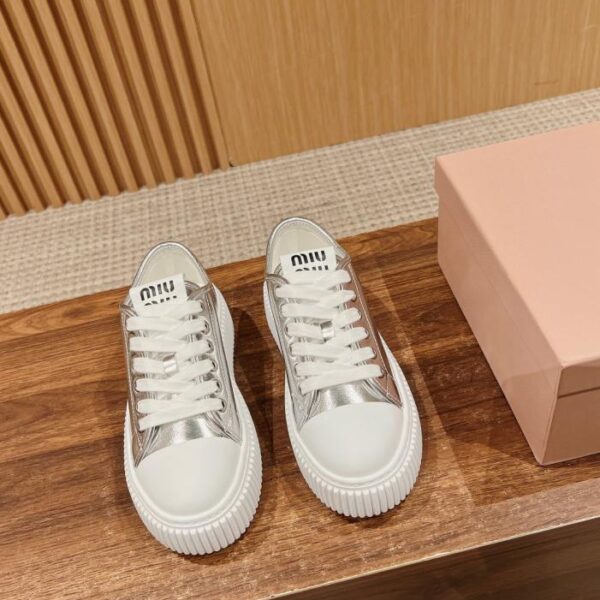 repliche,replica,perfette,siti di,affidabili,migliori siti,dove comprare,1:1,scarpe da ginnastica Miu Miu nuove scarpe bianche con suola spessa moda retr貌