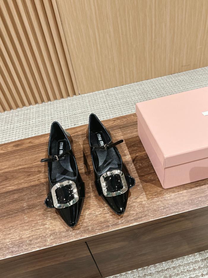 repliche,replica,perfette,siti di,affidabili,migliori siti,dove comprare,1:1,scarpe da ginnastica Scarpe Mary Jane di Miu Miu repliche,replica,perfette,siti di,affidabili,migliori siti,dove comprare,1:1,scarpe da ginnastica Scarpe Mary Jane di Miu Miu