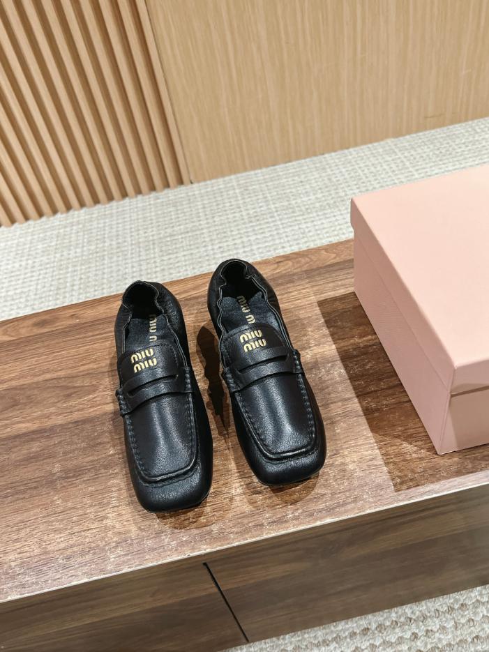 repliche,replica,perfette,siti di,affidabili,migliori siti,dove comprare,1:1,scarpe da ginnastica Le ultime ballerine di Miu Miu repliche,replica,perfette,siti di,affidabili,migliori siti,dove comprare,1:1,scarpe da ginnastica Le ultime ballerine di Miu Miu