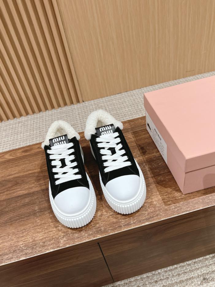 repliche,replica,perfette,siti di,affidabili,migliori siti,dove comprare,1:1,scarpe da ginnastica Nuove scarpe biscotto con suola spessa pelosa Miu Miu in pelle scamosciata repliche,replica,perfette,siti di,affidabili,migliori siti,dove comprare,1:1,scarpe da ginnastica Nuove scarpe biscotto con suola spessa pelosa Miu Miu in pelle scamosciata