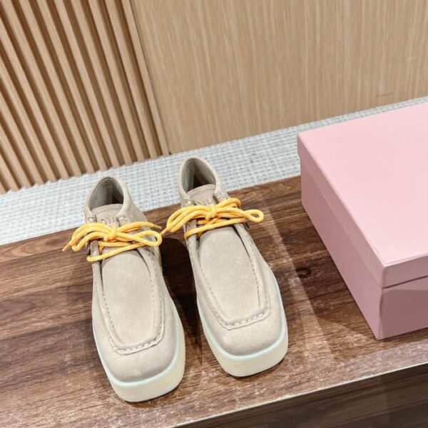repliche,replica,perfette,siti di,affidabili,migliori siti,dove comprare,1:1,scarpe da ginnastica Miu Miu nuove scarpe con plateau e punta quadrata