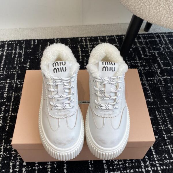 repliche,replica,perfette,siti di,affidabili,migliori siti,dove comprare,1:1,scarpe da ginnastica MiuMiu autunno e inverno nuove scarpe da ginnastica casual in lana di agnello con suola spessa biscotto