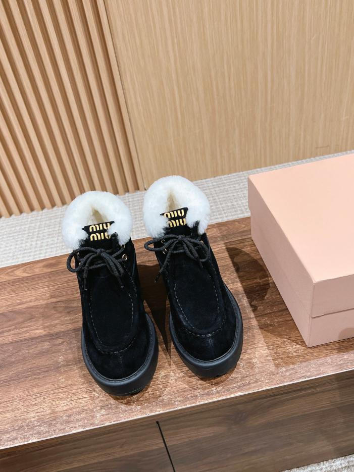 repliche,replica,perfette,siti di,affidabili,migliori siti,dove comprare,1:1,scarpe da ginnastica Scarpe Chelsea rialzanti Miu Miu in pelle scamosciata con suola spessa e stringate repliche,replica,perfette,siti di,affidabili,migliori siti,dove comprare,1:1,scarpe da ginnastica Scarpe Chelsea rialzanti Miu Miu in pelle scamosciata con suola spessa e stringate