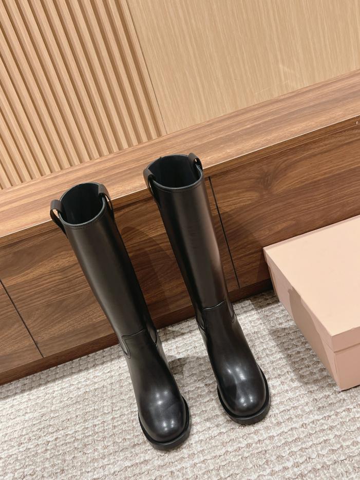 repliche,replica,perfette,siti di,affidabili,migliori siti,dove comprare,1:1,scarpe da ginnastica Miu Miu nuovi stivali tacco alto spessi passerella autunnale e invernale nuovi stivali dritti repliche,replica,perfette,siti di,affidabili,migliori siti,dove comprare,1:1,scarpe da ginnastica Miu Miu nuovi stivali tacco alto spessi passerella autunnale e invernale nuovi stivali dritti