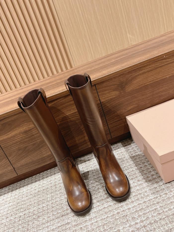repliche,replica,perfette,siti di,affidabili,migliori siti,dove comprare,1:1,scarpe da ginnastica Miu Miu nuovi stivali tacco alto spessi passerella autunnale e invernale nuovi stivali dritti repliche,replica,perfette,siti di,affidabili,migliori siti,dove comprare,1:1,scarpe da ginnastica Miu Miu nuovi stivali tacco alto spessi passerella autunnale e invernale nuovi stivali dritti