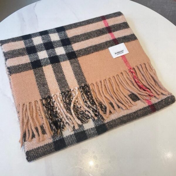 Sciarpa Burberry in cashmere scozzese con stemma double-face