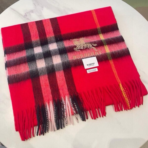 Sciarpa scozzese classica con cavallo da guerra di Burberry