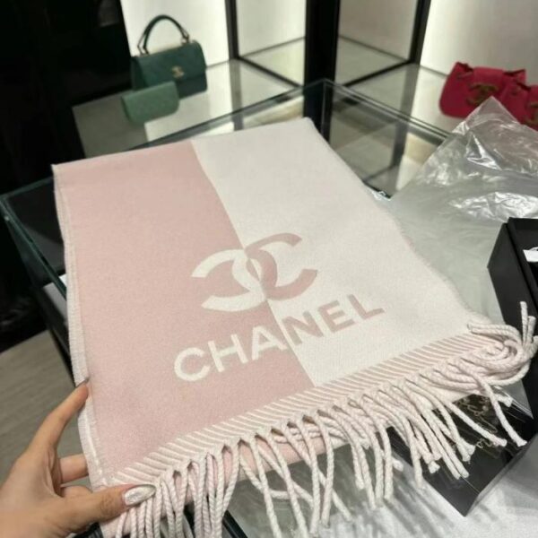 CHANEL Sciarpa Chanel in lana nuova