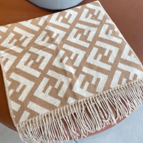 repliche,replica,perfette,siti di,affidabili,migliori siti,dove comprare,1:1,scarpe da ginnastica FENDI Sciarpa Fendi doppia F