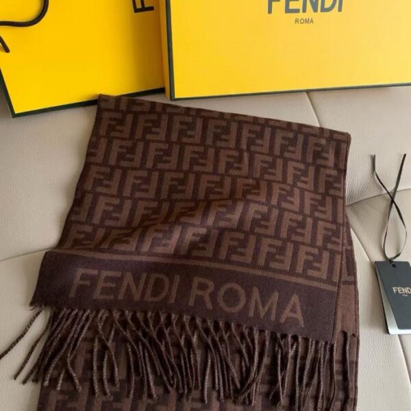repliche,replica,perfette,siti di,affidabili,migliori siti,dove comprare,1:1,scarpe da ginnastica Sciarpa Fendi con lettera FF presbite