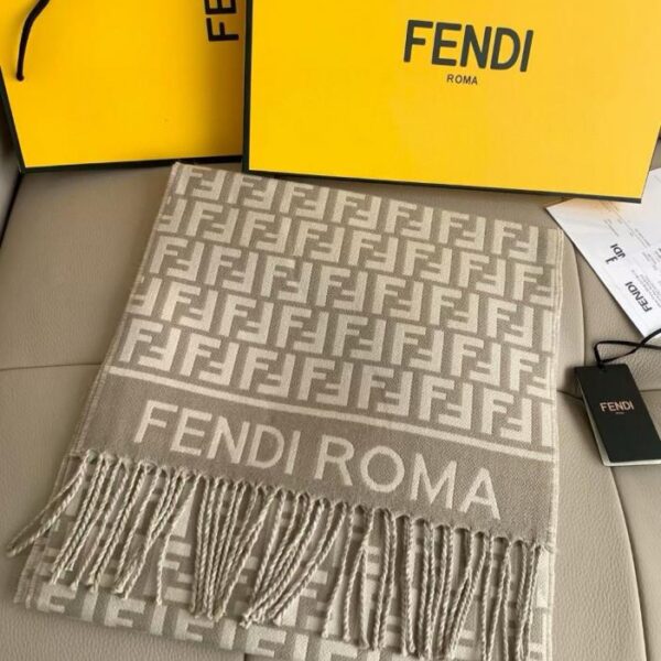 repliche,replica,perfette,siti di,affidabili,migliori siti,dove comprare,1:1,scarpe da ginnastica Sciarpa Fendi con lettera FF presbite