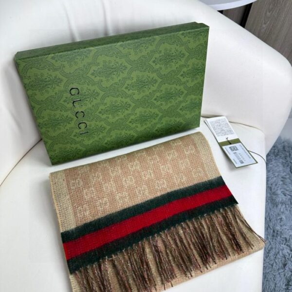 repliche,replica,perfette,siti di,affidabili,migliori siti,dove comprare,1:1,scarpe da ginnastica Sciarpa con lettera GG di Gucci