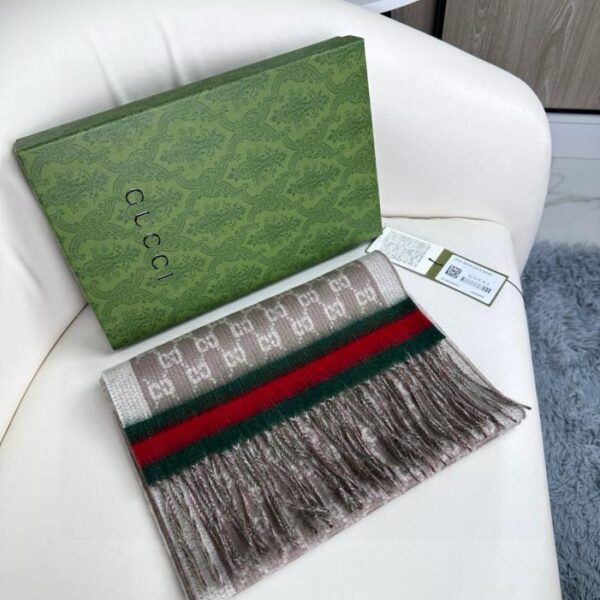repliche,replica,perfette,siti di,affidabili,migliori siti,dove comprare,1:1,scarpe da ginnastica Sciarpa con lettera GG di Gucci
