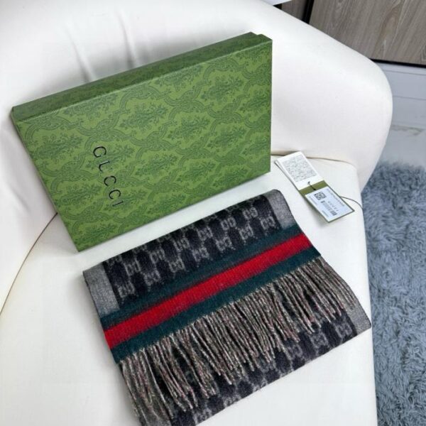 repliche,replica,perfette,siti di,affidabili,migliori siti,dove comprare,1:1,scarpe da ginnastica Sciarpa con lettera GG di Gucci