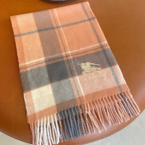 Burberry Sciarpa classica Burberry con cavallo da guerra ricamato