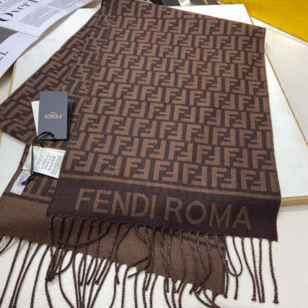 repliche,replica,perfette,siti di,affidabili,migliori siti,dove comprare,1:1,scarpe da ginnastica Sciarpa lunga double face con logo FENDI FF Roma