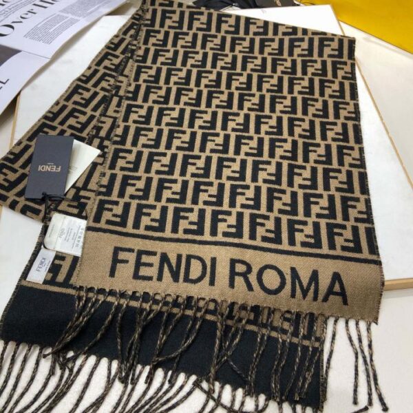 repliche,replica,perfette,siti di,affidabili,migliori siti,dove comprare,1:1,scarpe da ginnastica Sciarpa lunga double face con logo FENDI FF Roma