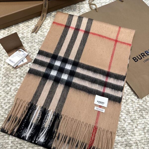 Sciarpa classica scozzese in cashmere di Burberry