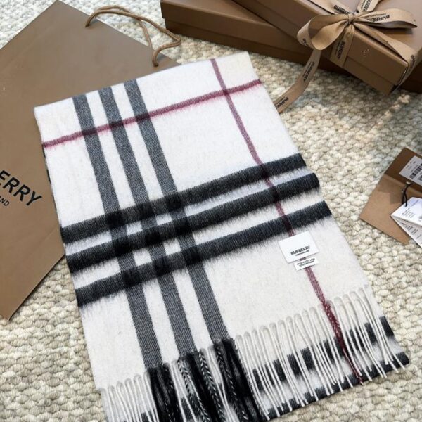 Sciarpa classica scozzese in cashmere di Burberry