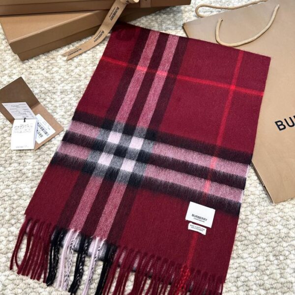 Sciarpa classica scozzese in cashmere di Burberry