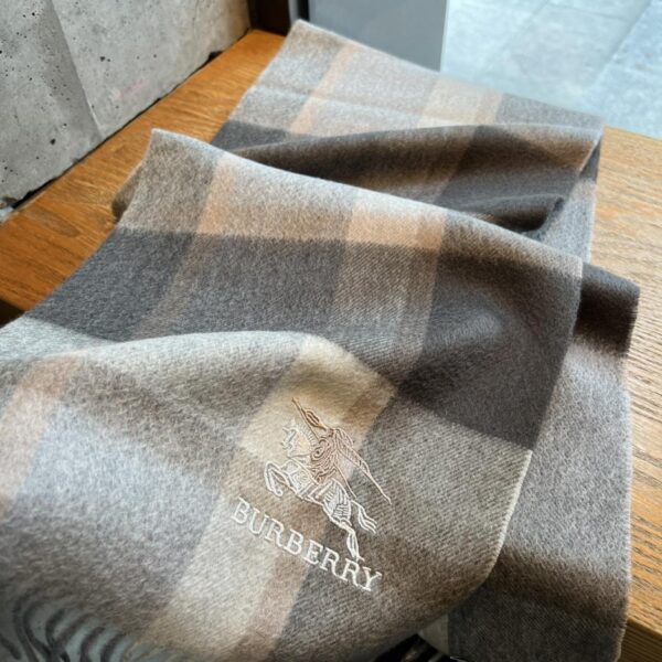 Sciarpa scozzese di Burberry