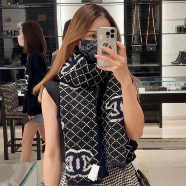 repliche,replica,perfette,siti di,affidabili,migliori siti,dove comprare,1:1,scarpe da ginnastica CHANEL Chanel contatore nuova sciarpa scialle di lana lavorata a maglia ricamata in puro cashmere