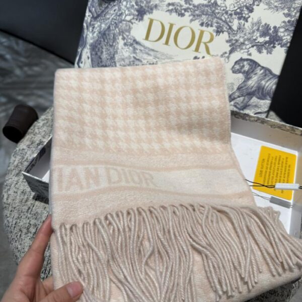 Nuova sciarpa pied de poule Dior24