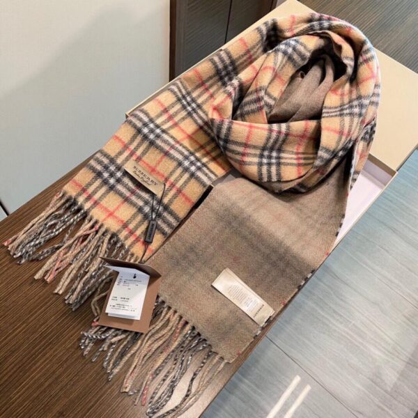 Sciarpa BURBERRY in cashmere double face