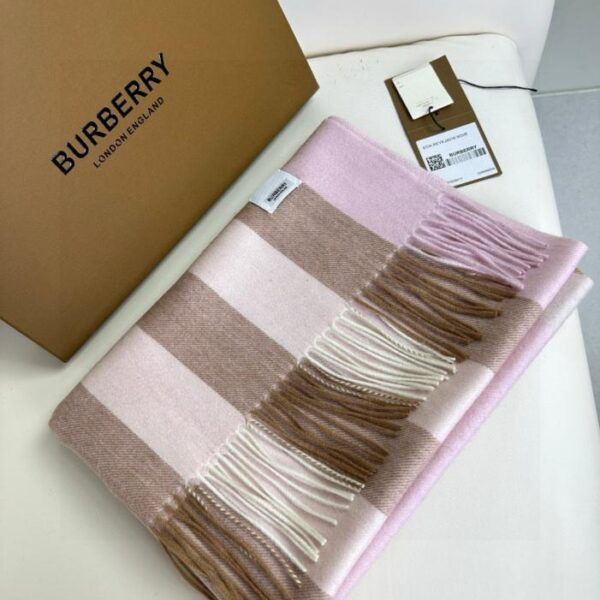 Scialle scozzese grande classico di Burberry