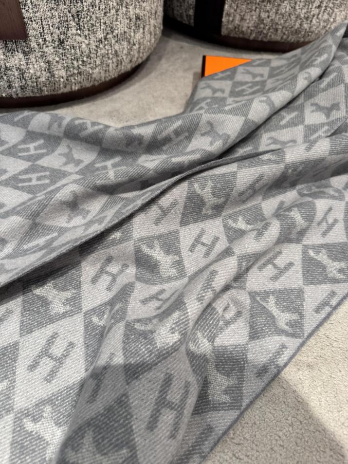 repliche,replica,perfette,siti di,affidabili,migliori siti,dove comprare,1:1,scarpe da ginnastica Sciarpe Hermès per uomo e donna repliche,replica,perfette,siti di,affidabili,migliori siti,dove comprare,1:1,scarpe da ginnastica Sciarpe Hermès per uomo e donna