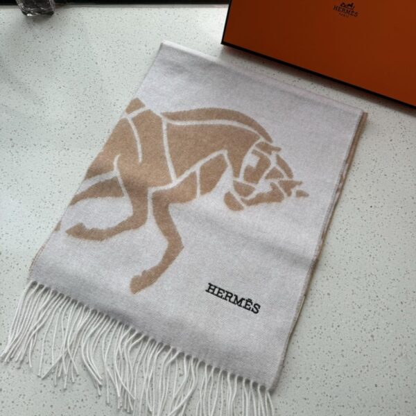 repliche,replica,perfette,siti di,affidabili,migliori siti,dove comprare,1:1,scarpe da ginnastica Hermes Hermès sciarpa sincrona in maglia di cashmere di fascia alta, stesso stile per uomo e donna