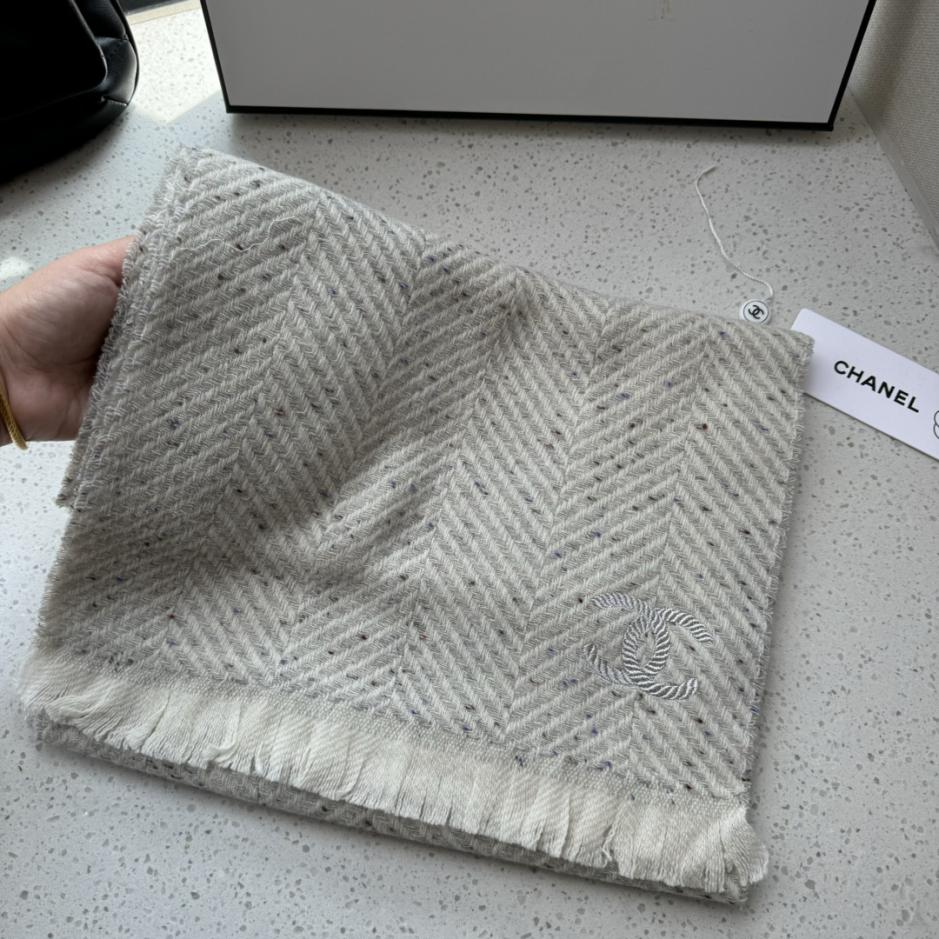 repliche,replica,perfette,siti di,affidabili,migliori siti,dove comprare,1:1,scarpe da ginnastica Sciarpa nuova di Chanel repliche,replica,perfette,siti di,affidabili,migliori siti,dove comprare,1:1,scarpe da ginnastica Sciarpa nuova di Chanel