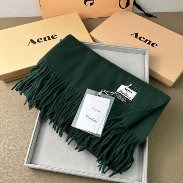 repliche,replica,perfette,siti di,affidabili,migliori siti,dove comprare,1:1,scarpe da ginnastica Versione ricamata ACNE dell’aristocratico scialle in velluto di agnello increspato d’acqua leggera