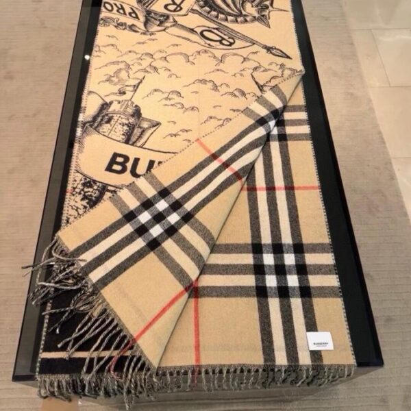Scialle reversibile Burberry War Horse Knight