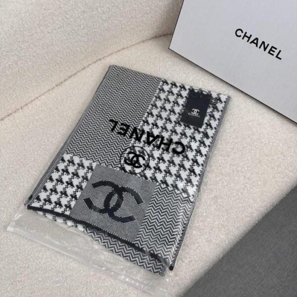 repliche,replica,perfette,siti di,affidabili,migliori siti,dove comprare,1:1,scarpe da ginnastica Sciarpa lunga CHANEL lavorata a maglia di cashmere