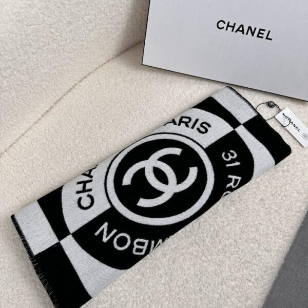 repliche,replica,perfette,siti di,affidabili,migliori siti,dove comprare,1:1,scarpe da ginnastica Sciarpa CHANEL in cashmere double face bianca e nera