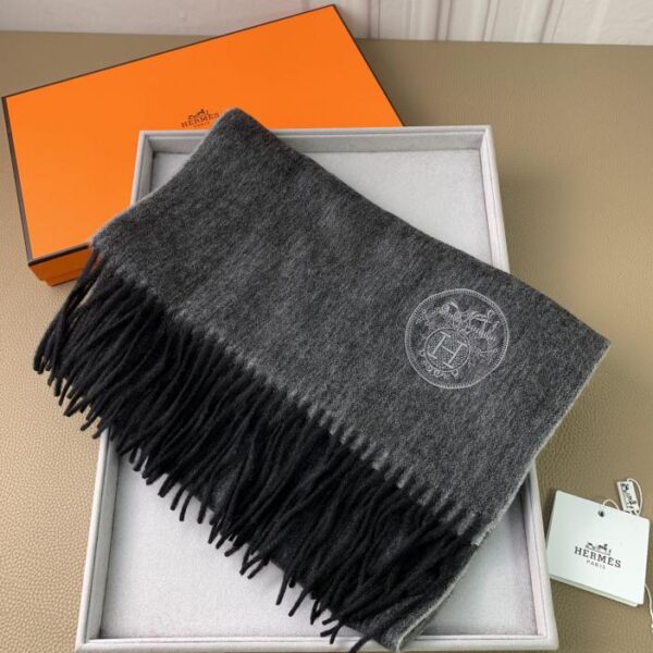 repliche,replica,perfette,siti di,affidabili,migliori siti,dove comprare,1:1,scarpe da ginnastica Sciarpa da uomo in cashmere double face HERMES in 3 colori