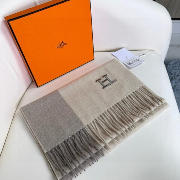 repliche,replica,perfette,siti di,affidabili,migliori siti,dove comprare,1:1,scarpe da ginnastica Hermes Sciarpa colorata double face Hermes Big H