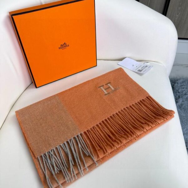 repliche,replica,perfette,siti di,affidabili,migliori siti,dove comprare,1:1,scarpe da ginnastica Hermes Sciarpa colorata double face Hermes Big H
