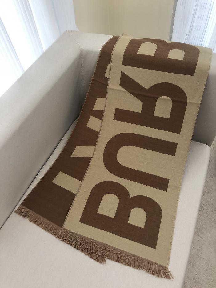 repliche,replica,perfette,siti di,affidabili,migliori siti,dove comprare,1:1,scarpe da ginnastica L’ultima sciarpa double face di Burberry con grandi lettere repliche,replica,perfette,siti di,affidabili,migliori siti,dove comprare,1:1,scarpe da ginnastica L’ultima sciarpa double face di Burberry con grandi lettere