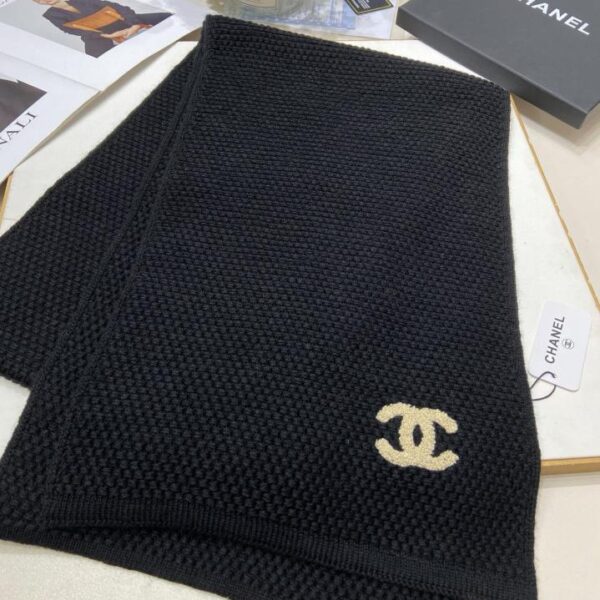 repliche,replica,perfette,siti di,affidabili,migliori siti,dove comprare,1:1,scarpe da ginnastica Chanel nuova sciarpa lunga a righe lavorata a maglia con lettera doppia C Sciarpa lunga lavorata a maglia in cashmere