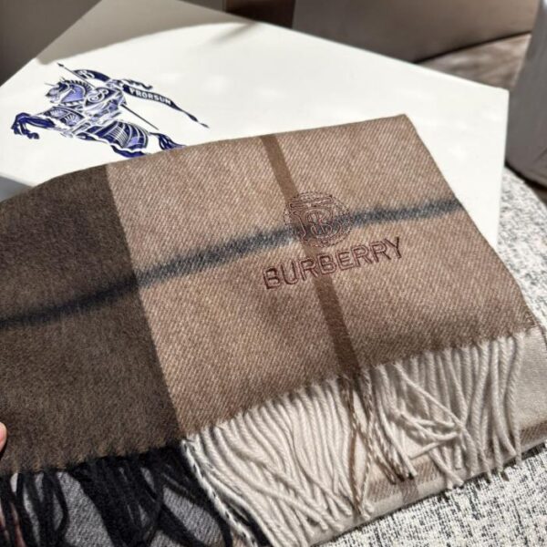 Sciarpe da uomo e da donna Burberry