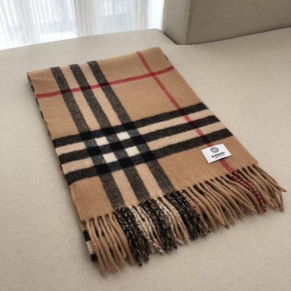 Sciarpa unisex in cashmere Burberry double face serie autunno inverno