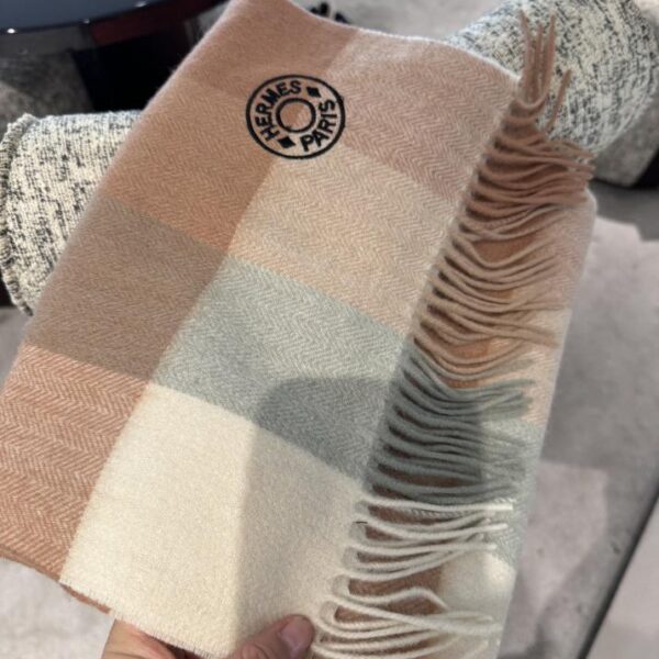 Sciarpe Hermès per uomo e donna