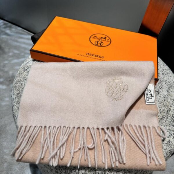 Sciarpe Hermès per uomo e donna