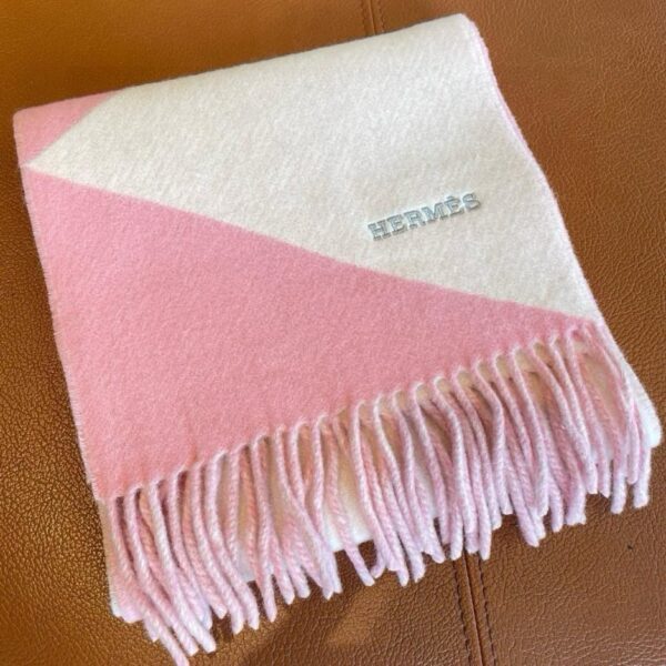 repliche,replica,perfette,siti di,affidabili,migliori siti,dove comprare,1:1,scarpe da ginnastica Sciarpa geometrica in cashmere Hermes Sciarpa per bambini in puro cashmere 100