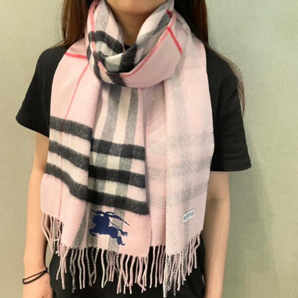 Sciarpa in peluche reversibile in agnello jacquard Burberry