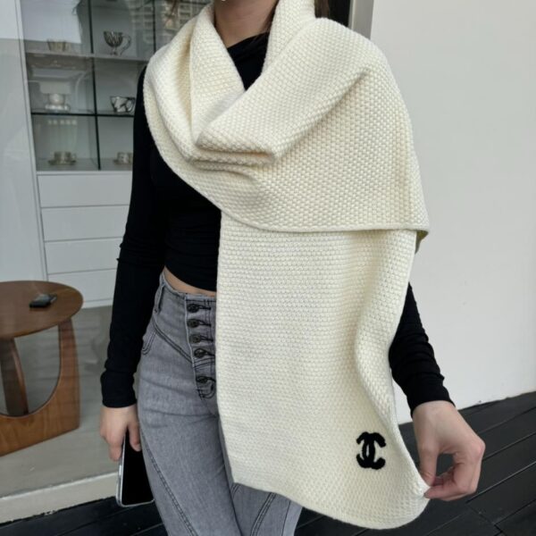 repliche,replica,perfette,siti di,affidabili,migliori siti,dove comprare,1:1,scarpe da ginnastica Chanel24 nuova sciarpa lavorata a maglia 24b con ricamo autunno e inverno sciarpa lunga lavorata a maglia in cashmere